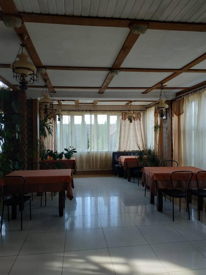 Hotel Restaurant Complex Boyarskiy Dvor Boyarka Екстериор снимка