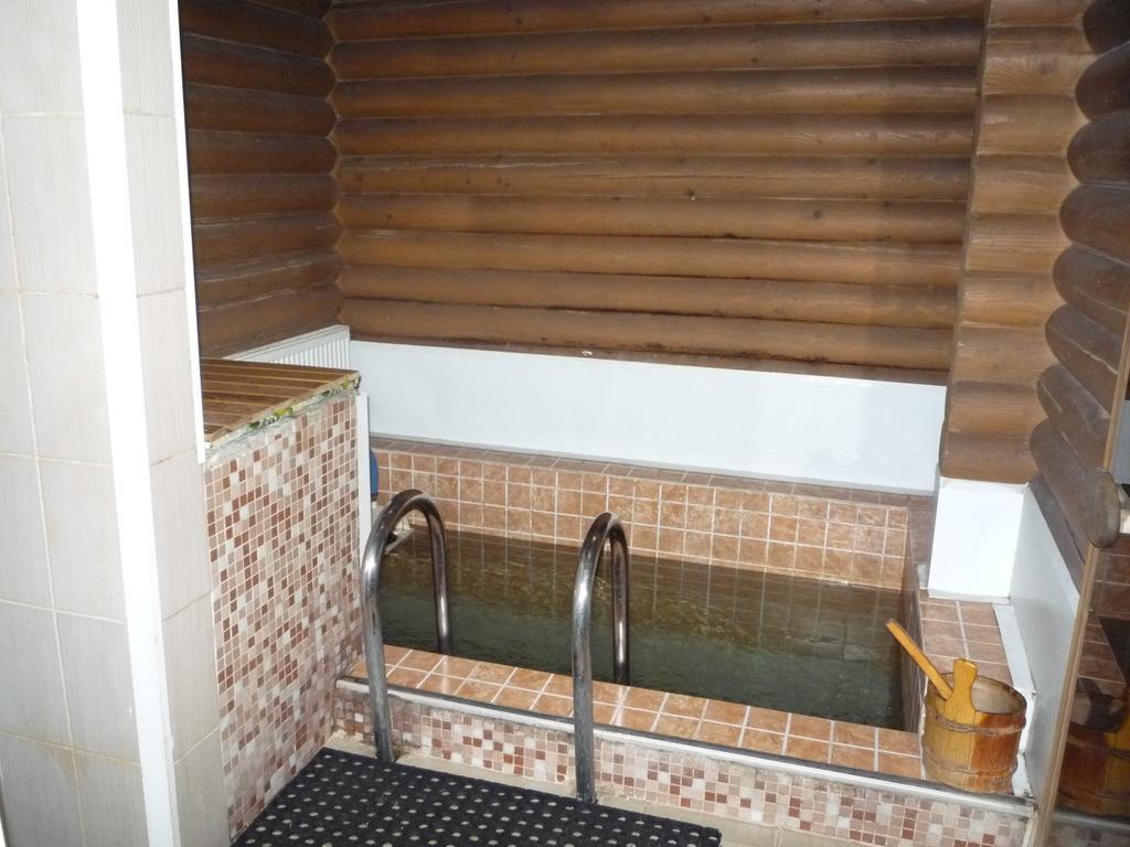 Hotel Restaurant Complex Boyarskiy Dvor Boyarka Екстериор снимка