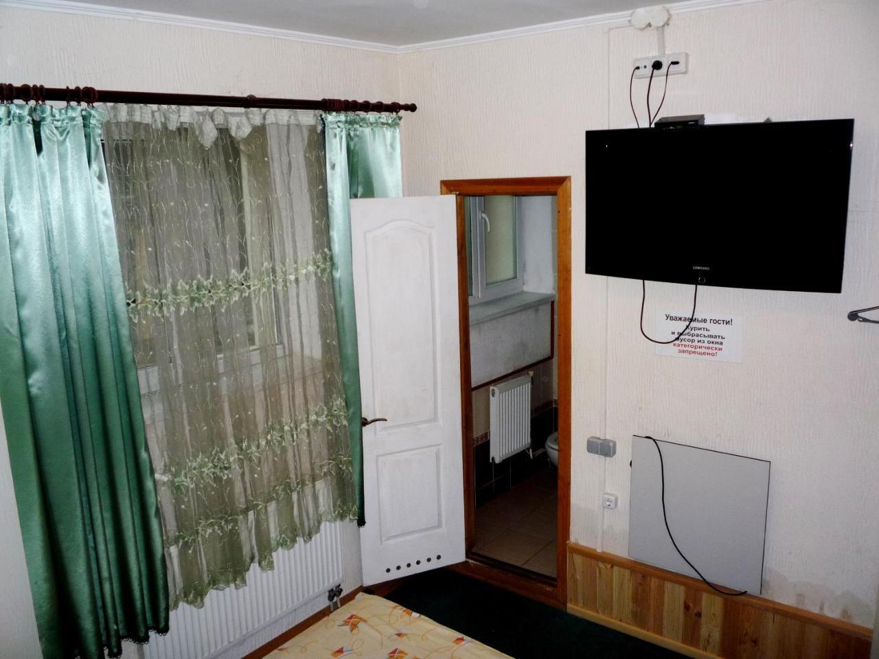 Hotel Restaurant Complex Boyarskiy Dvor Boyarka Екстериор снимка